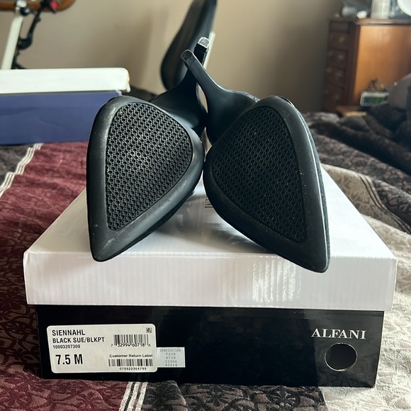 Alfani Heels - Picture 4 of 4